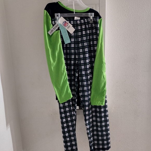 Brand new authentic NFL Seattle Seahawks Pajamas - Picture 3 of 5